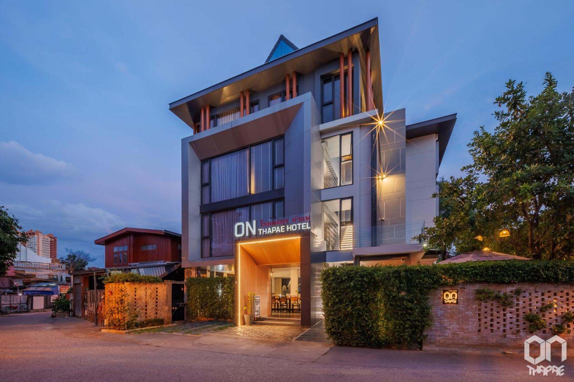 On Thapae Gate Chiangmai Hotell Chiang Mai Eksteriør bilde